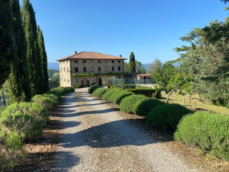 Palazzo Prugnoli, Monte Santa Maria Tiberina, 8 Bedroom villa with private pool & superb views