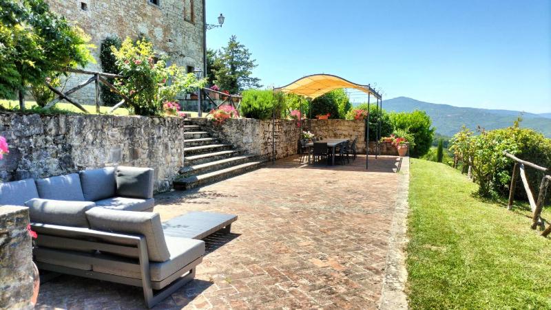 Palazzo Prugnoli, Monte Santa Maria Tiberina, 8 Bedroom villa with private pool & superb views