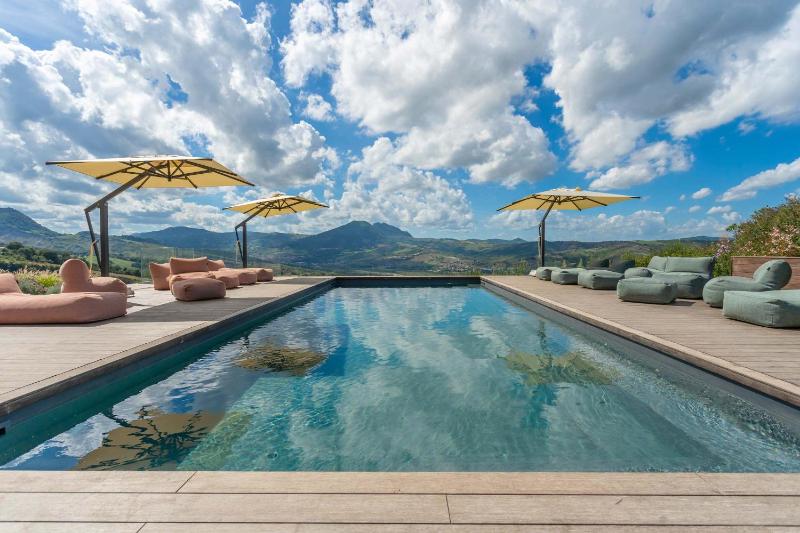 Palazzo Serre - Natura & Piscina