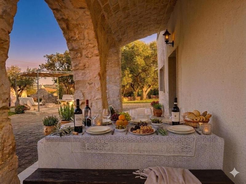 Panoramic trulli with swimming pool in Monopoli