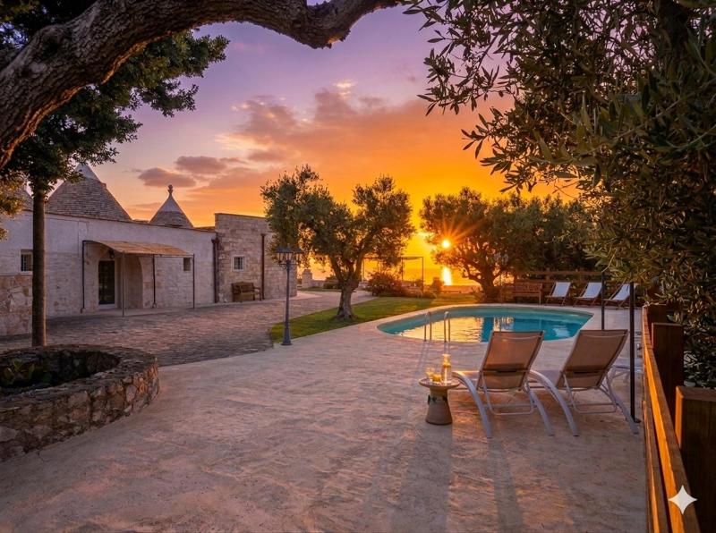 Panoramic trulli with swimming pool in Monopoli