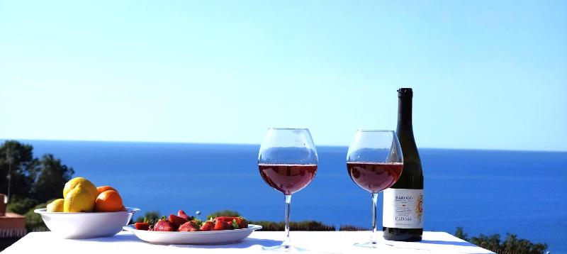 Panoramic Villa with Heated Pool & Whirlpool, WI-FI, Garden - Beach Side - 200mt from the sea