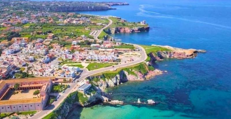 Panoramic Villa with Heated Pool & Whirlpool, WI-FI, Garden - Beach Side - 200mt from the sea