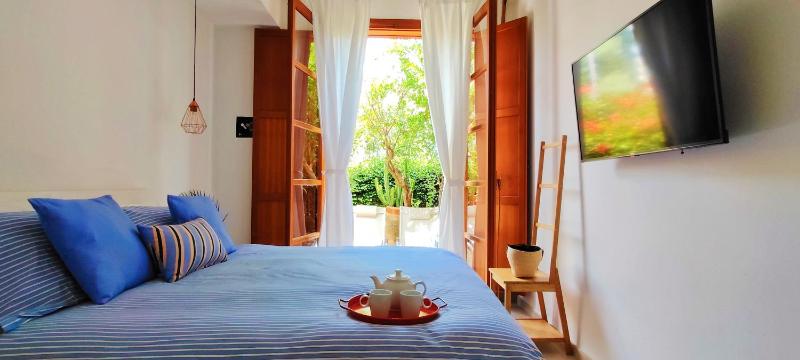 Panoramic Villa with Heated Pool & Whirlpool, WI-FI, Garden - Beach Side - 200mt from the sea