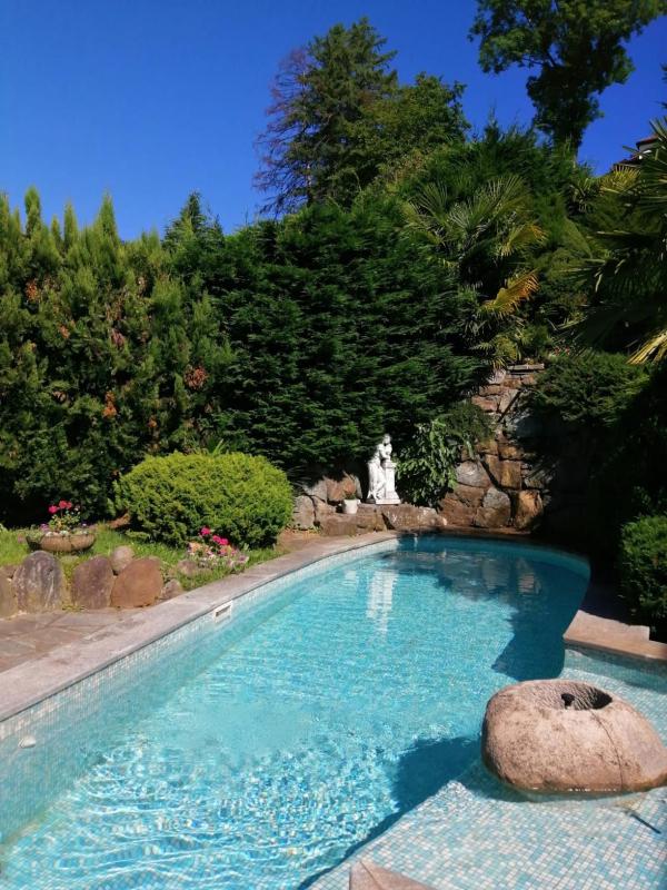 Penthouse in the green with private pool and garden