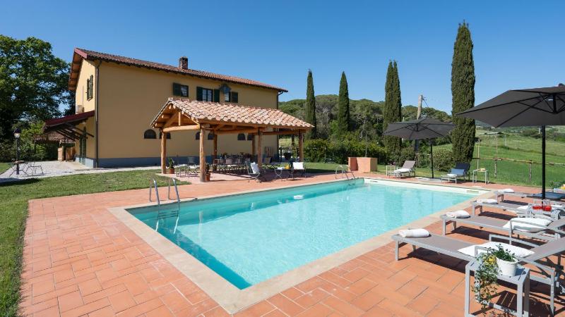 Podere Capanna - Il Tuo Rifugio di Relax nella Campagna Toscana
