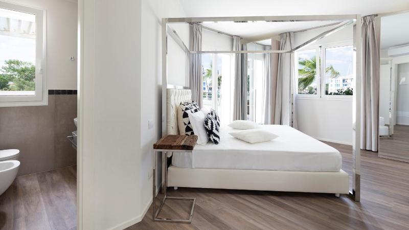 PORTOVERDE BEACH VILLA 12, Emma Villas