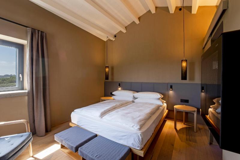 Rara Factory Design House