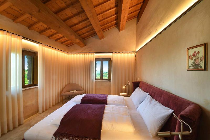 Refugium VERITAS - entire Villa with Pool