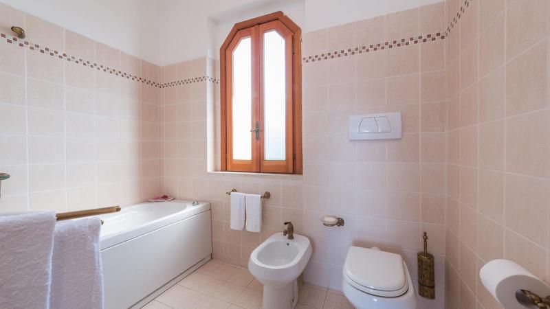 RIPARI DI GIOBBE 6&2, Emma Villas