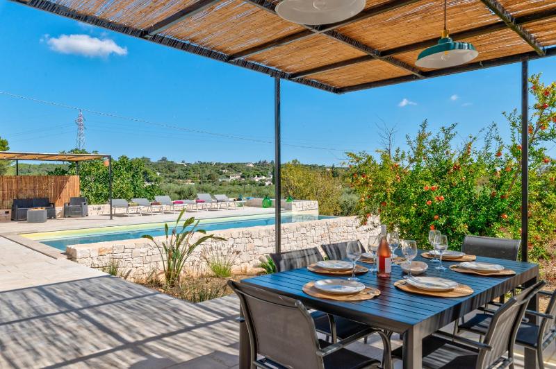 Rock'n'Trullo 4 bedroom privatepool by TripOstuni