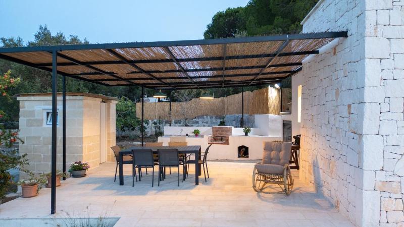 Rock'n'Trullo 4 bedroom privatepool by TripOstuni