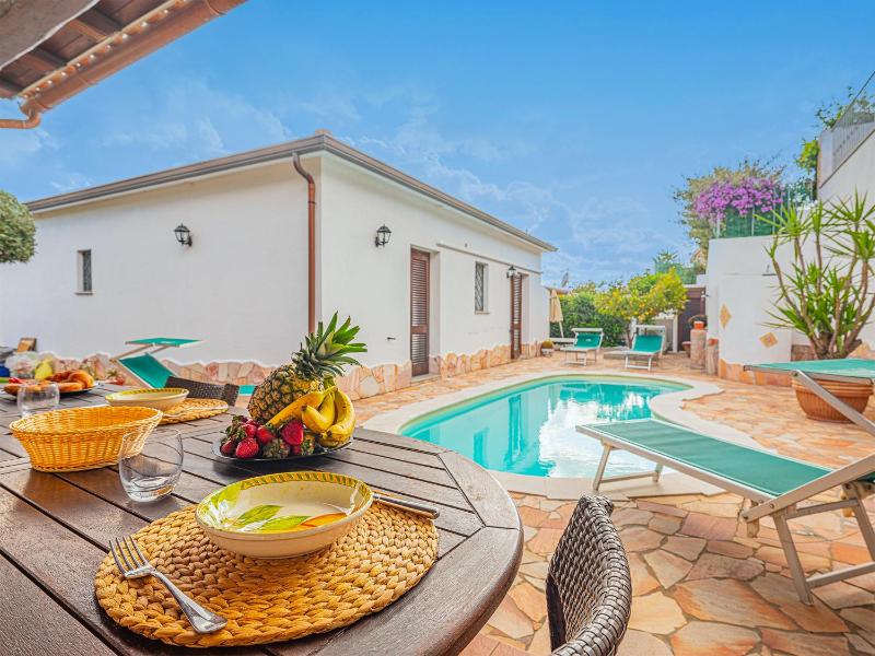 Sardinia Family Villas - Villa Donatella with private pool