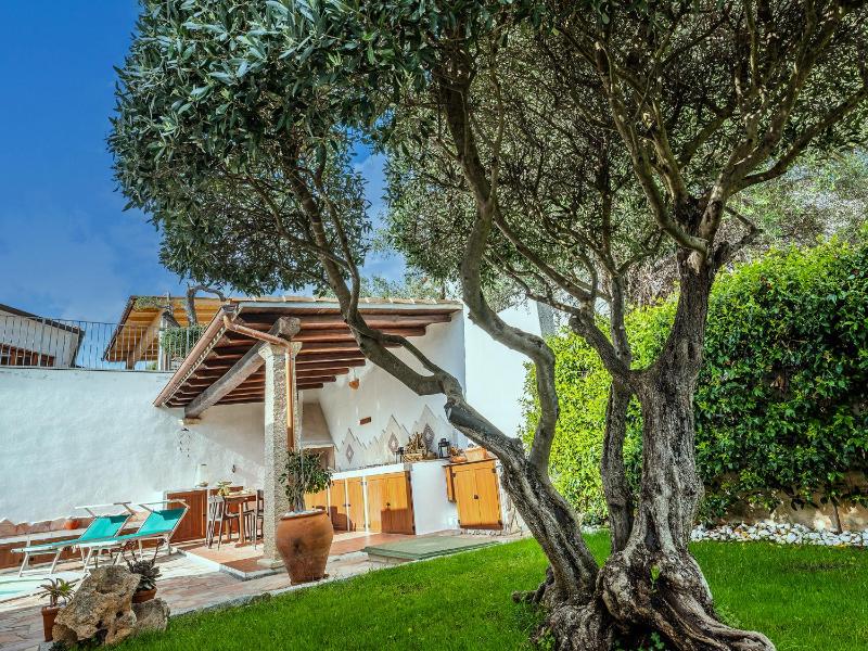 Sardinia Family Villas - Villa Donatella with private pool