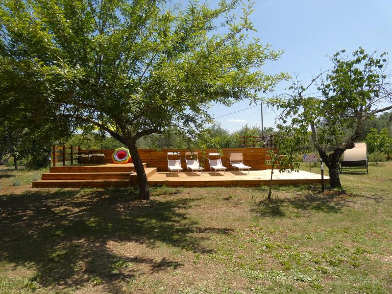 SCAPPO IN UMBRIA, Felicità 14a