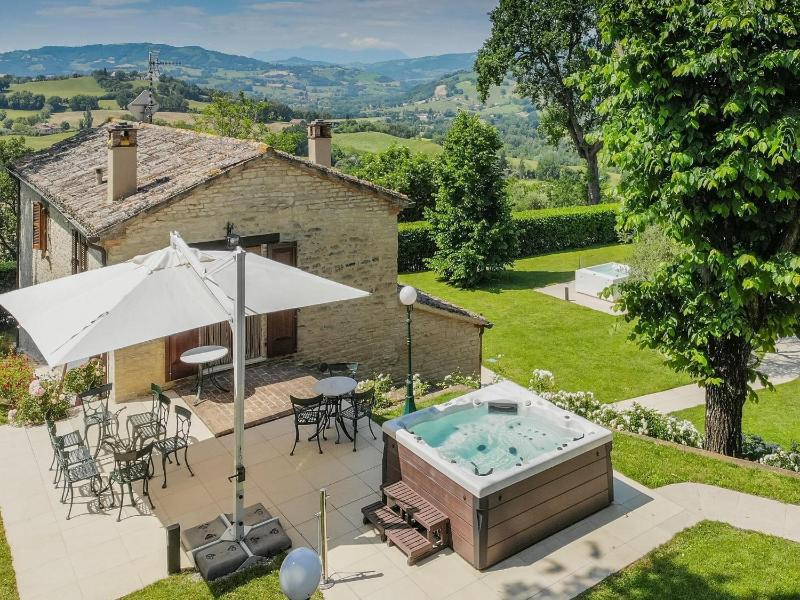 Scenic villa with heated pool