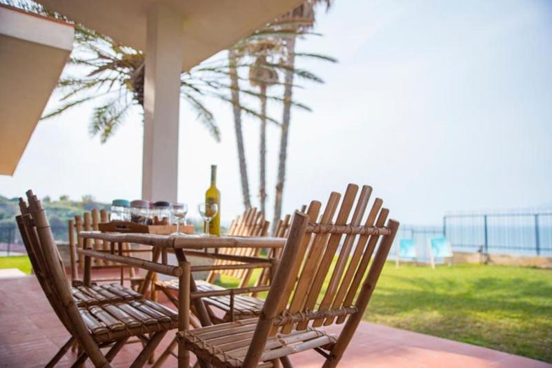 SERENDIPITY VILLA sea view, sun and Etna