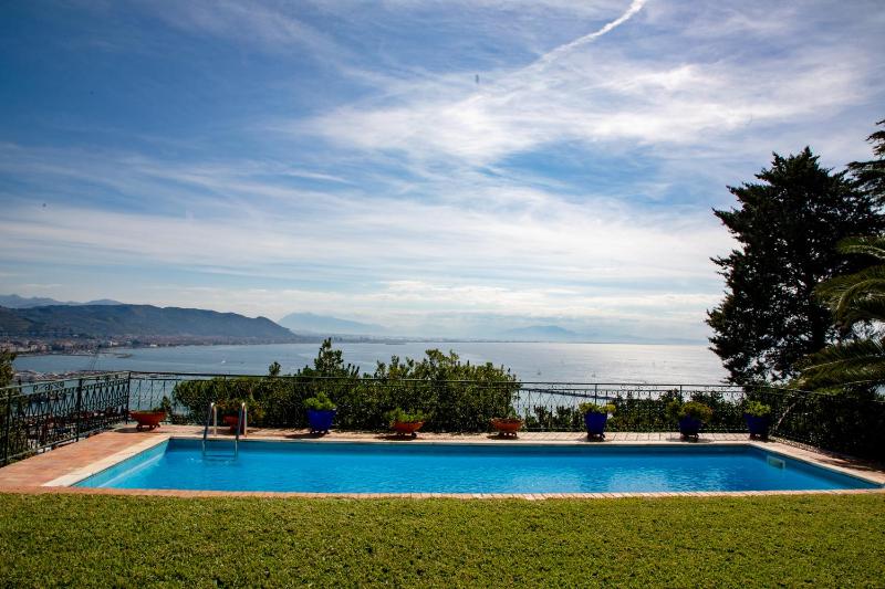 Starhost - Villa il Poggio Amalfi Coast with pool, garden and terrace