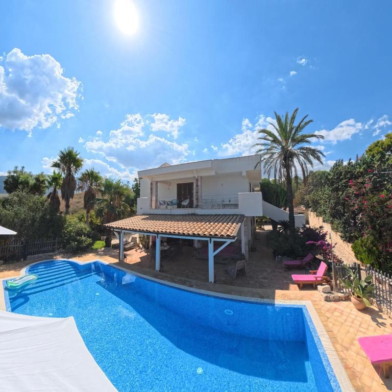 Stunning Seafront Villa in Scopello Pool & Jacuzzi