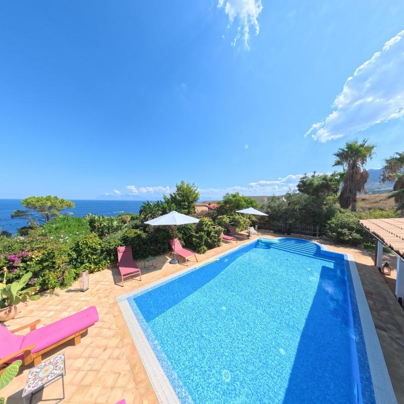 Stunning Seafront Villa in Scopello Pool & Jacuzzi