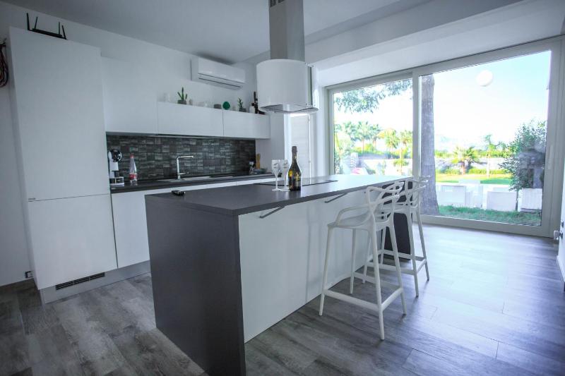 T Villa