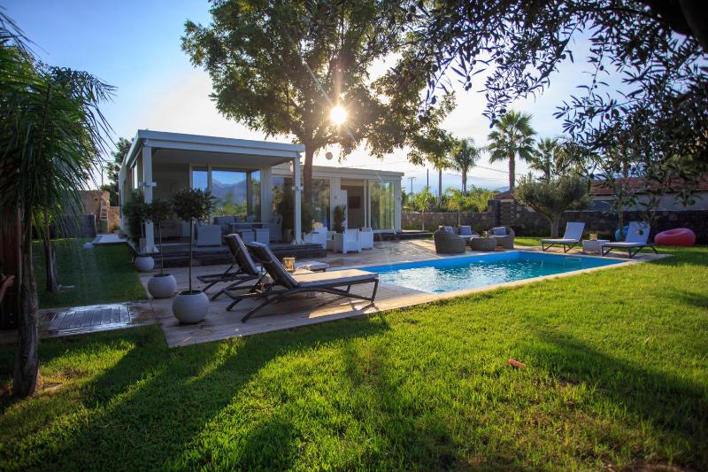 T Villa
