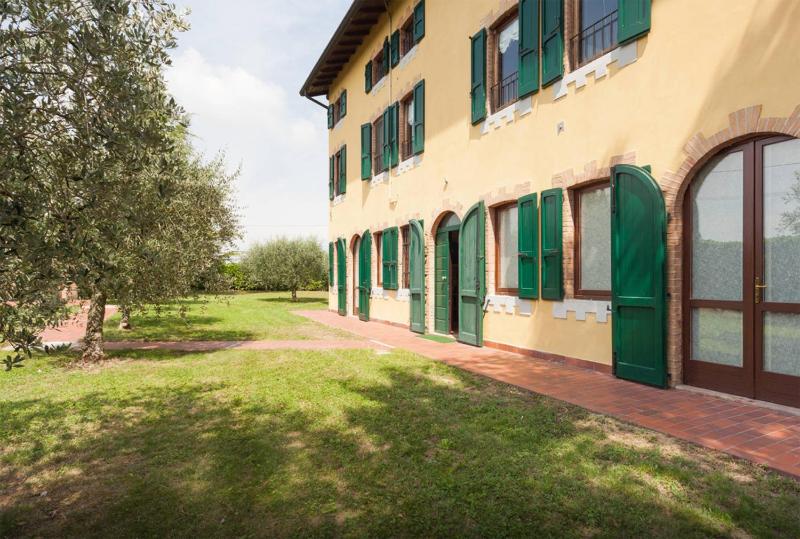 TABACHERA x10 Cascina with Private Pool Sirmione GARDA LAKE