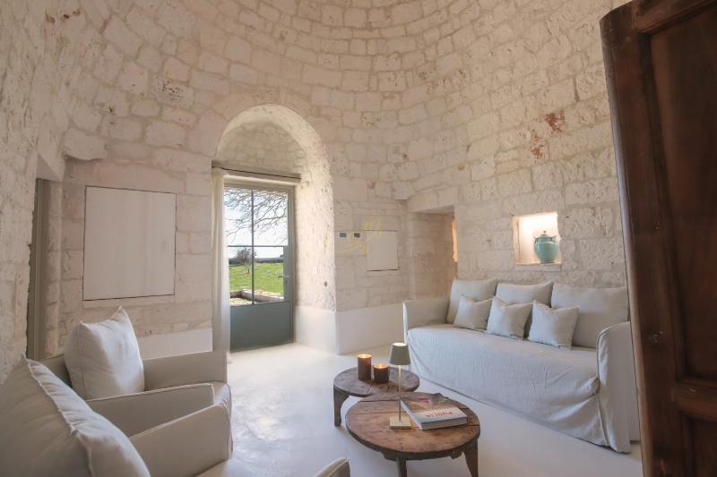 TD I Coni di Pinurè Trulli with Scenic Valley View