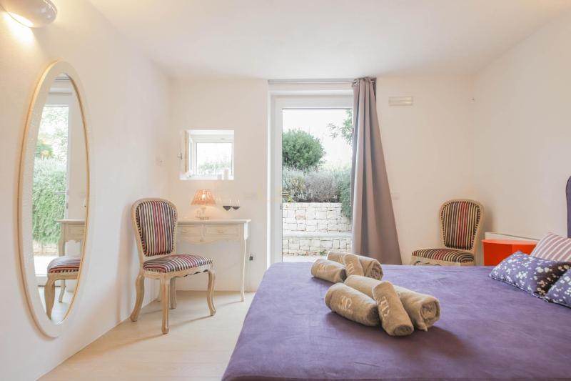 TD Il Vecchio Fienile Outdoor Kitchen with Pool View