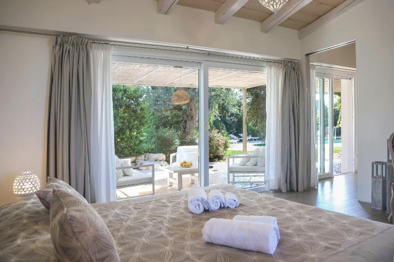 TD Il Vecchio Fienile Outdoor Kitchen with Pool View