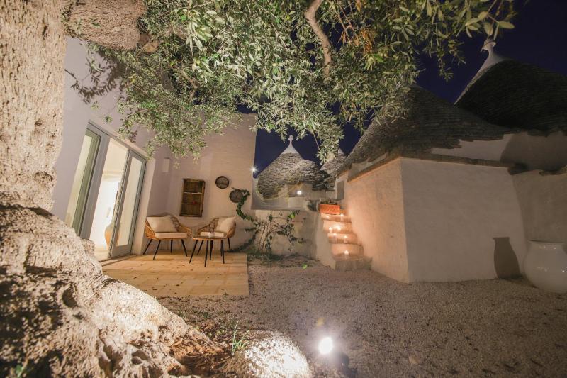 TD Marlù Luxury Trulli Experience with Stunning Pool