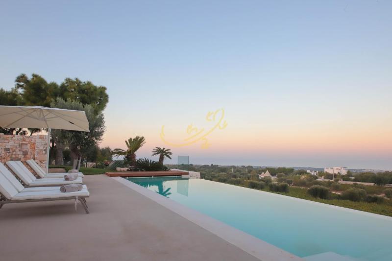 TD Tenuta Donna Madia Sea View Pool Over Vineyard