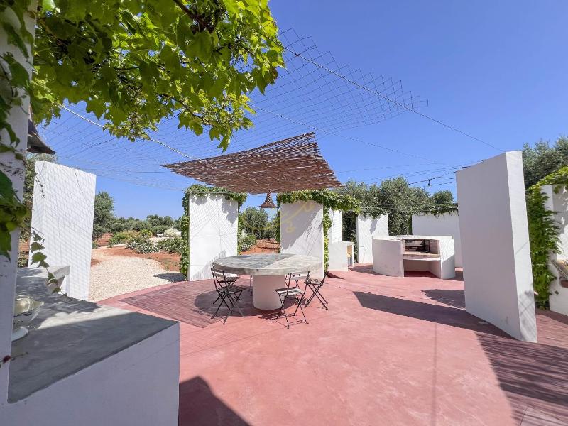 TD Torretta Macramè amid the Mediterranean scrub