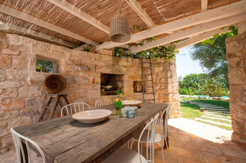 TD Trulli Vittoriani Charme and Pure Nature w pool