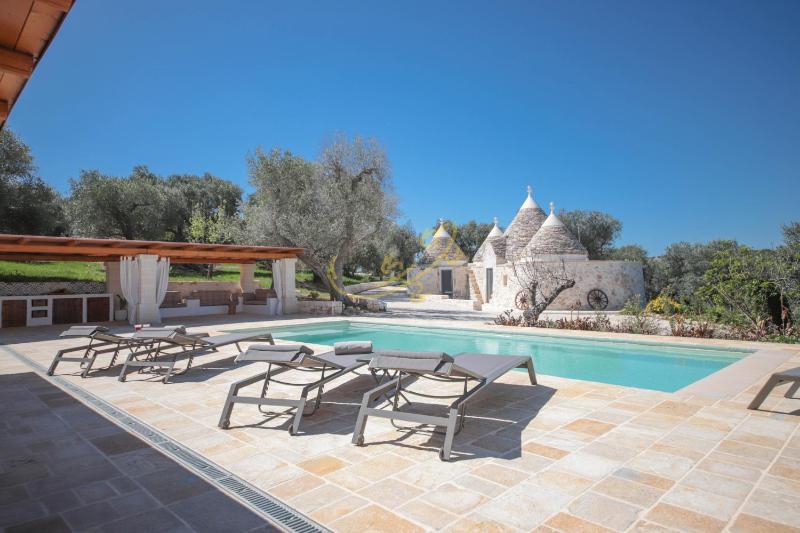 TD Villa e Trulli il Bergamotto with Pool & MedCharm