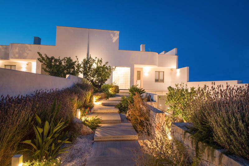 TD Villa Levante Modern Luxury Villa with Sea View