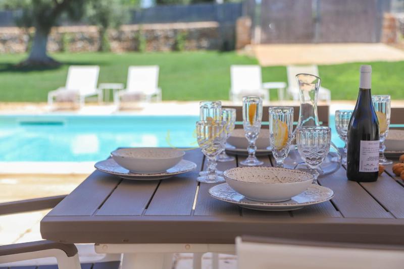 TD Villa Patrizia Pool & Alfresco Kitchen