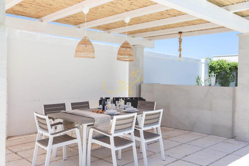 TD Villa Patrizia Pool & Alfresco Kitchen