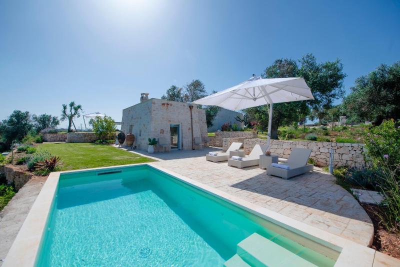 Tenuta Lamia degli Ulivi - Ostuni Puglia - Ancient Lamia and Modern Villa