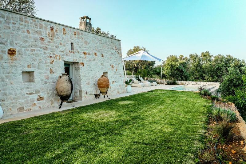 Tenuta Lamia degli Ulivi - Ostuni Puglia - Ancient Lamia and Modern Villa