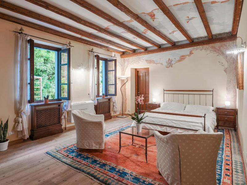 TENUTA NAVELLI 12&2, Emma Villas