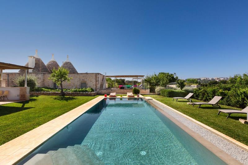 Trulli Almaviva by Perle di Puglia