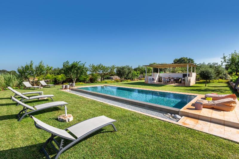 Trulli Almaviva by Perle di Puglia