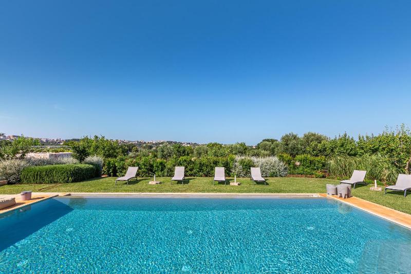 Trulli Almaviva by Perle di Puglia