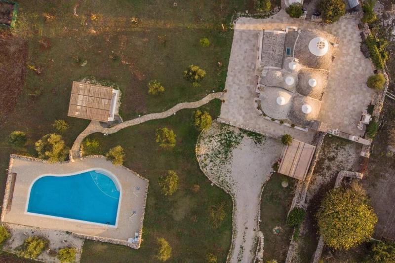 Trulli Antonio, Authentic apulian Trullo with private pool