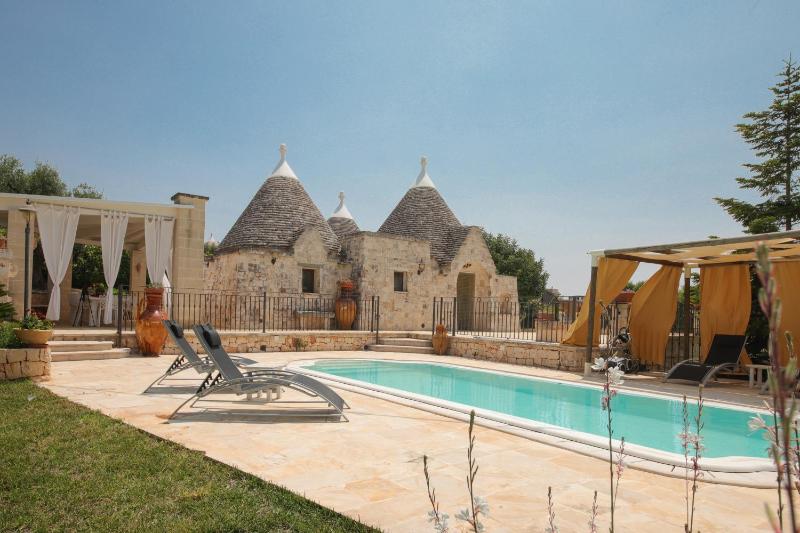 Trulli del Carrubo by Apulia Hospitality