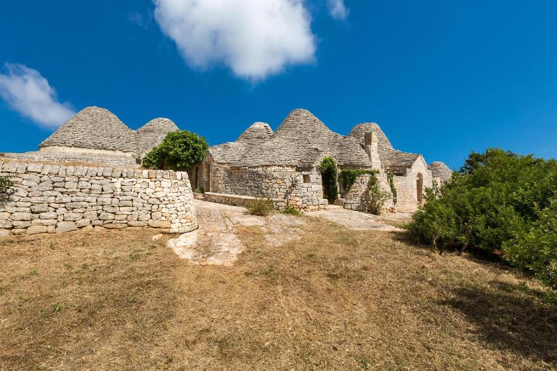 Trulli di Monte Reale by Perle di Puglia