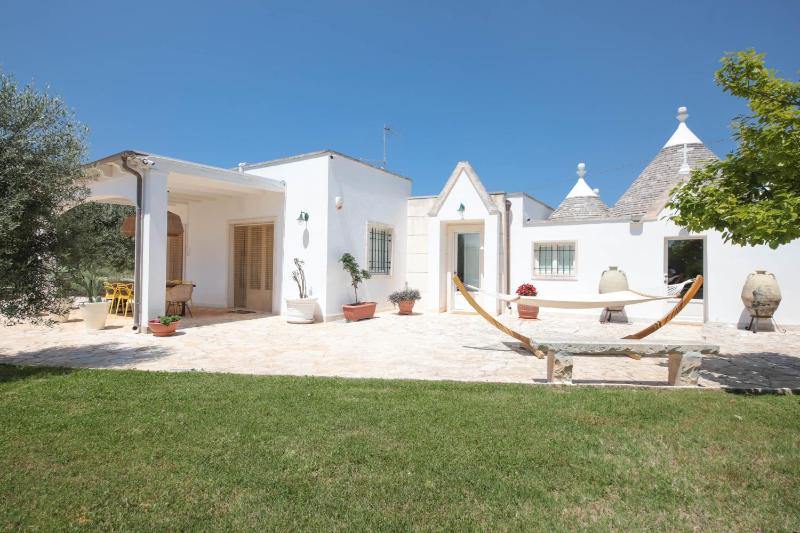 Trulli Greta, luxury villa with wonderful pool