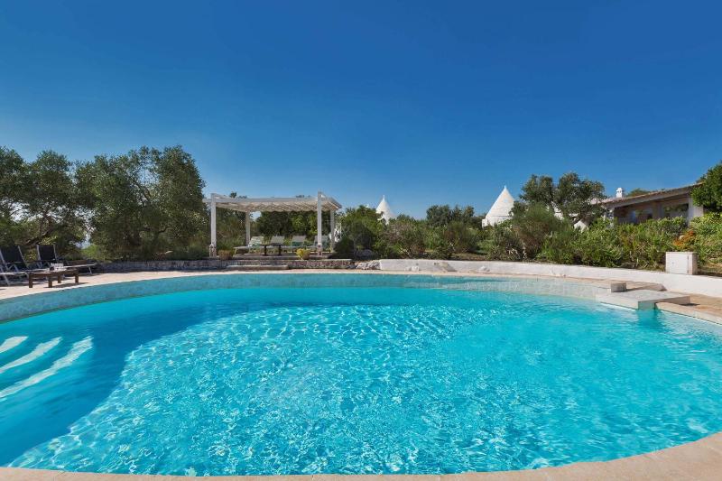 Trulli Il Cappero by Perle di Puglia