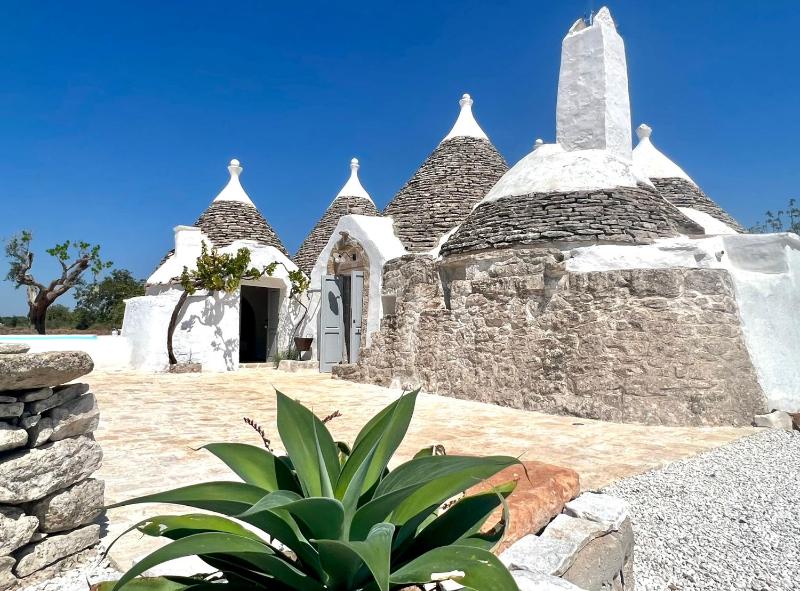 Trulli Pace 1879 Martina Franca